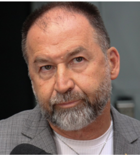 Sócios do Corinthians dão voto final sobre impeachment após últimos esforços de Augusto Melo