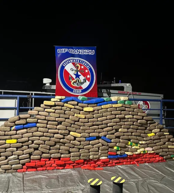 Agentes da Base Candiru apreendem mais de 370 kg de drogas e prendem cinco suspeitos