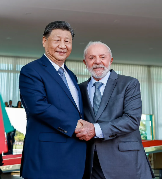 Xi diz a Lula estar pronto para, juntos, 'dar exemplo de autossuficiência do Sul Global'