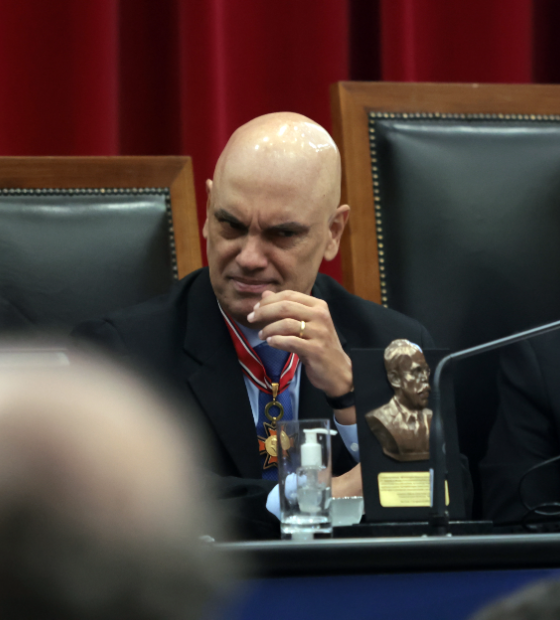 Não existe possibilidade de recuar um milímetro, diz Moraes ao 'Washington Post'