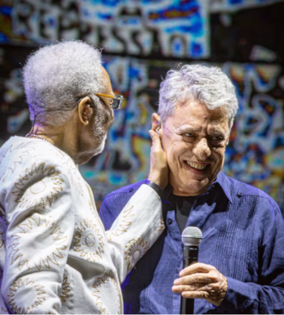 Gilberto Gil e Chico Buarque notificam ex-baixista do Pixies por plágio