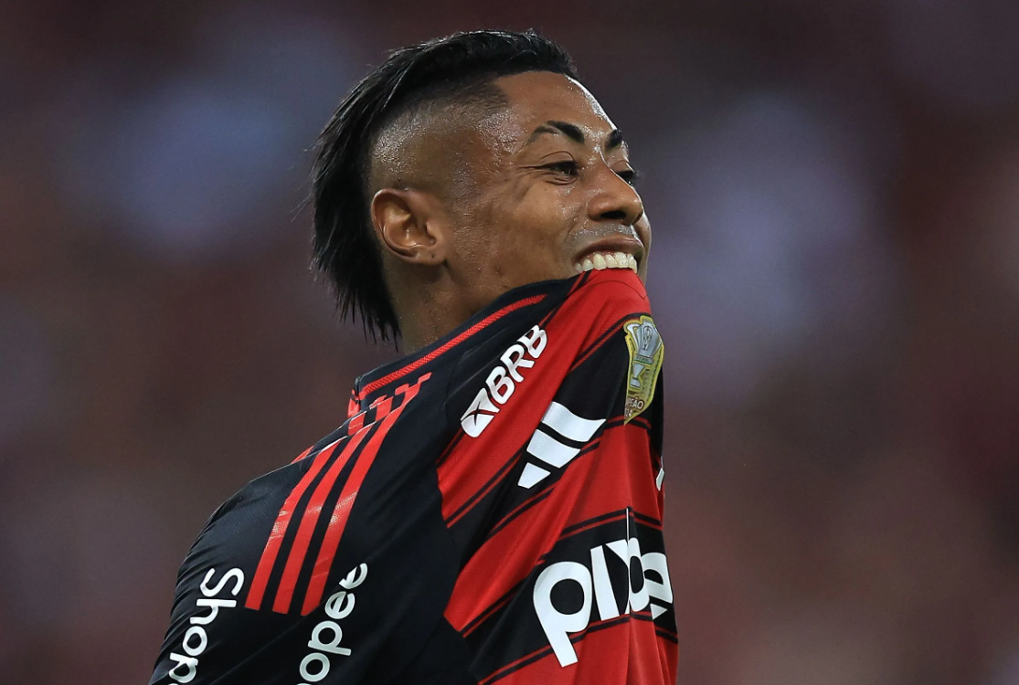 Atacante Bruno Henrique é condenado a 12 jogos e multa de R$ 60 mil