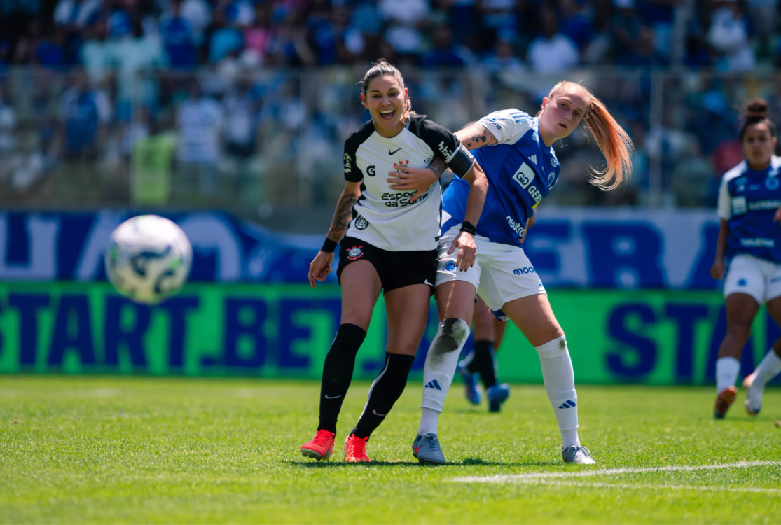 Cruzeiro e Corinthians empatam no 1º duelo da final do Brasileirão feminino
