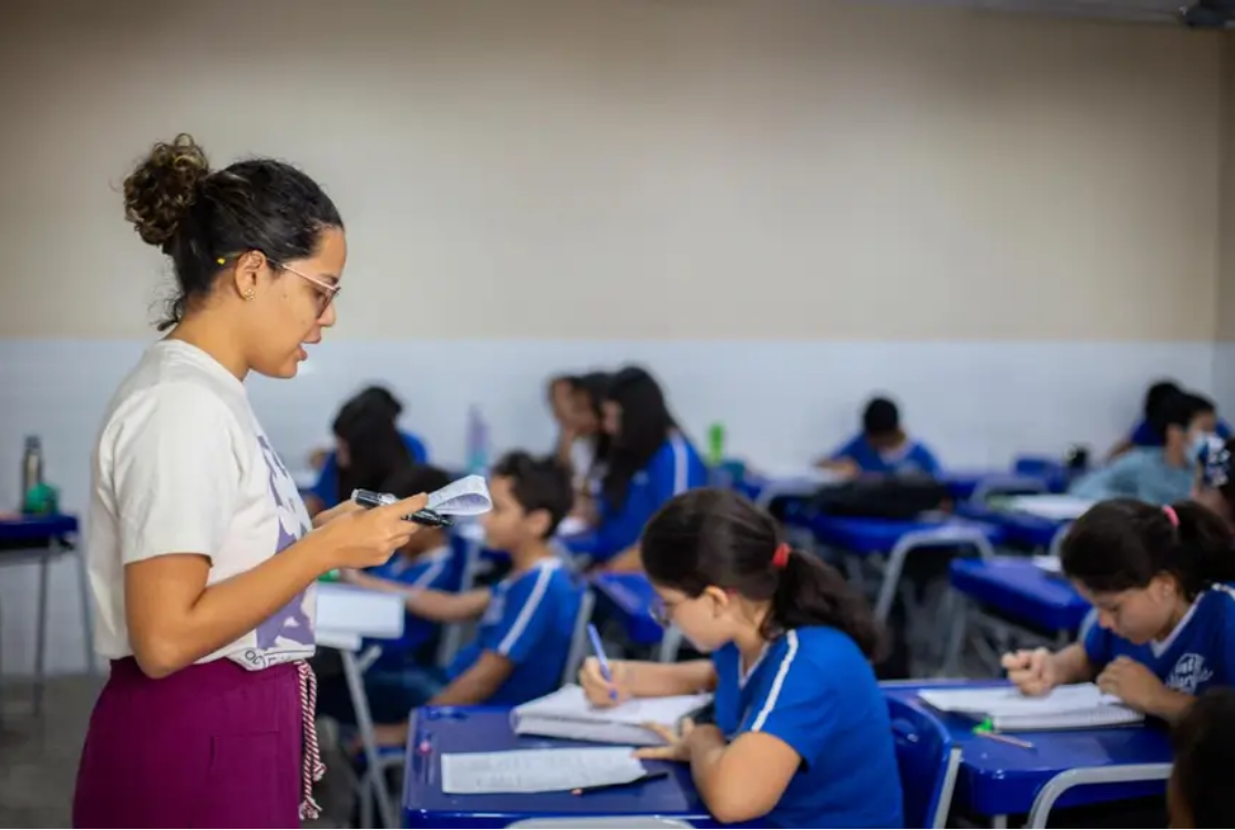 Seduc abre seleção de estagiários-bolsistas de nível superior; saiba como participar