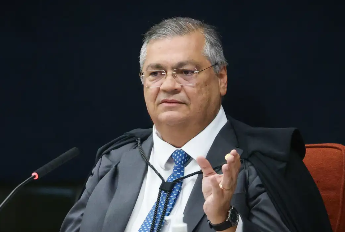 Dino vota pela condenação de Bolsonaro e mais sete; placar está 2 a 0