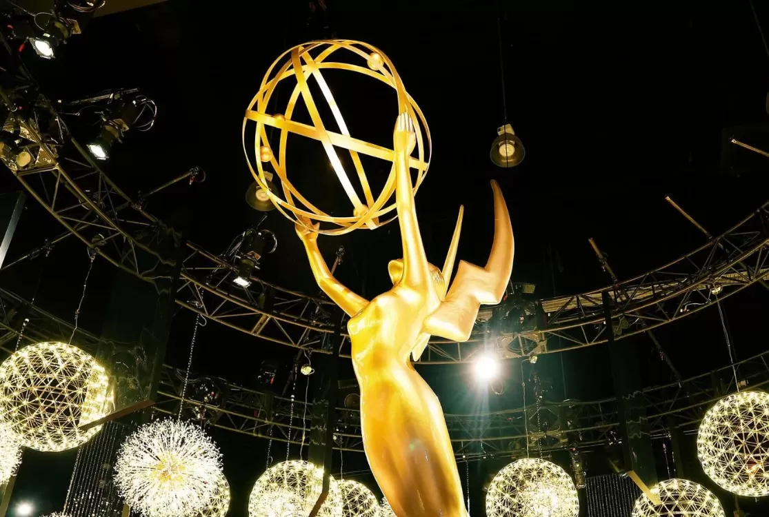 Emmy 2025 acontece neste domingo, 14; saiba horários, indicados e como assistir