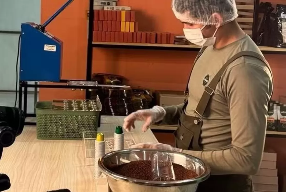 Inovador, 'café de açaí' da novo destino ao caroço do fruto e ganha o mundo