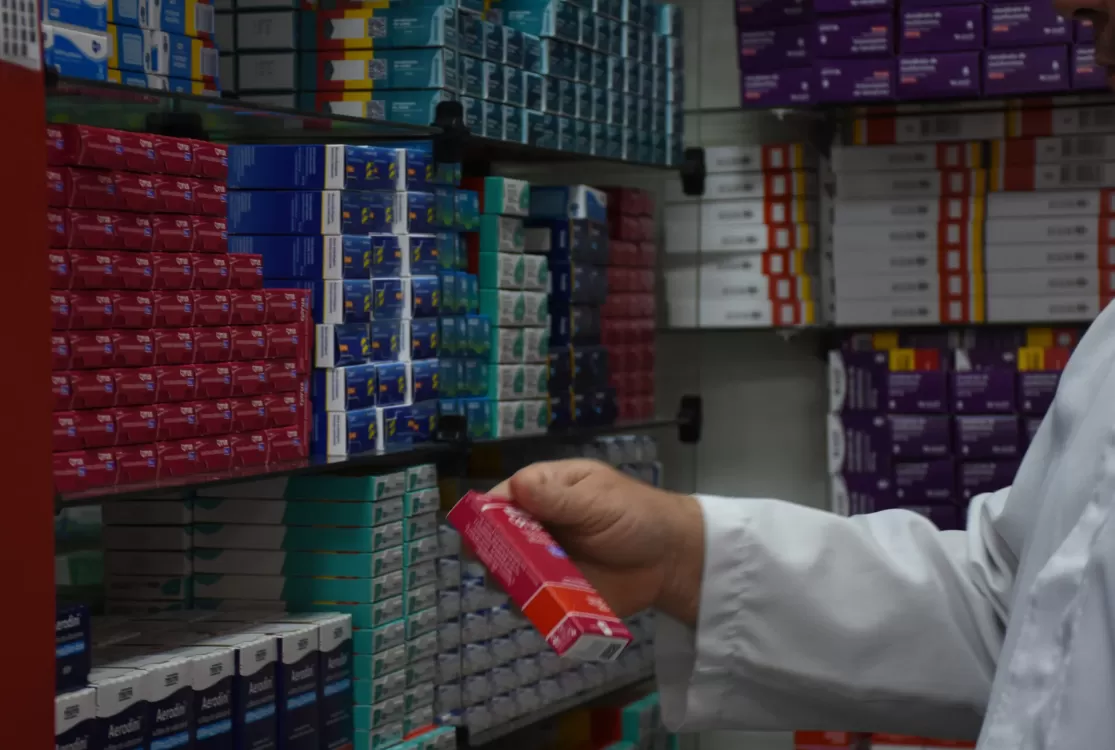 Comissão aprova projeto que permite venda de medicamentos em supermercados