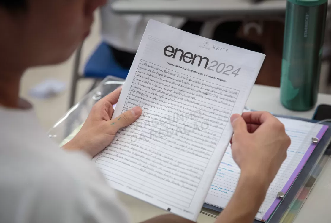 Meio ambiente e IA são principais apostas para o tema da redação do Enem 2025