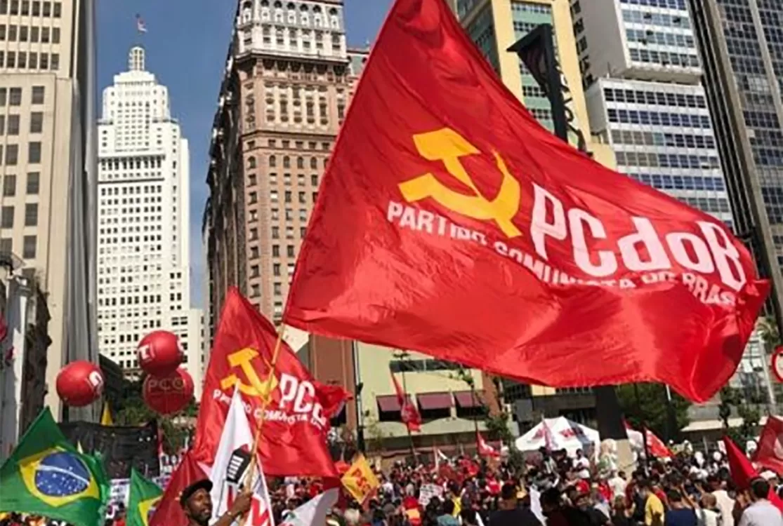 Comunismo à moda brasileira vai custar R$ 1.515 este ano; e 