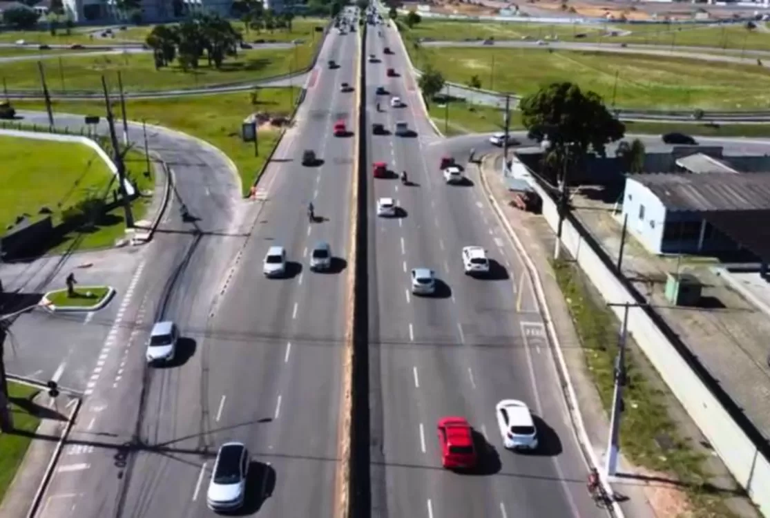 Trânsito na Avenida Júlio César será interditada para içamento de passarela