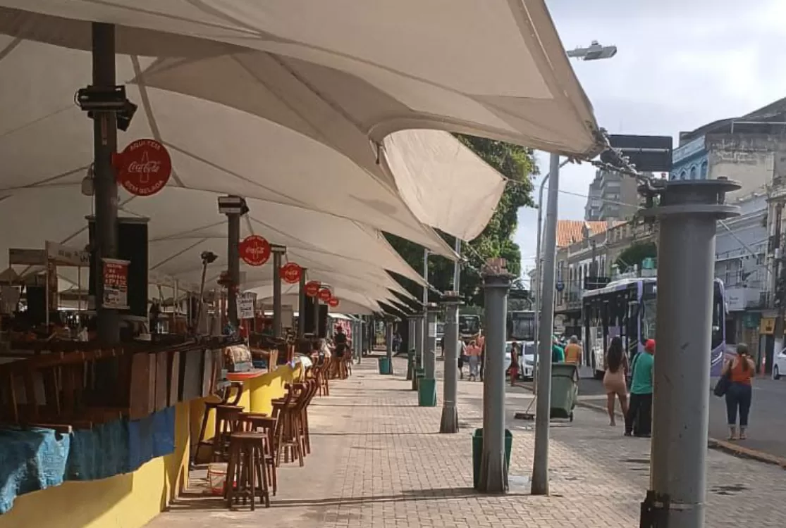 Calçadão do Ver-o-Peso passa por ação de ordenamento e fica mais espaçoso e bonito