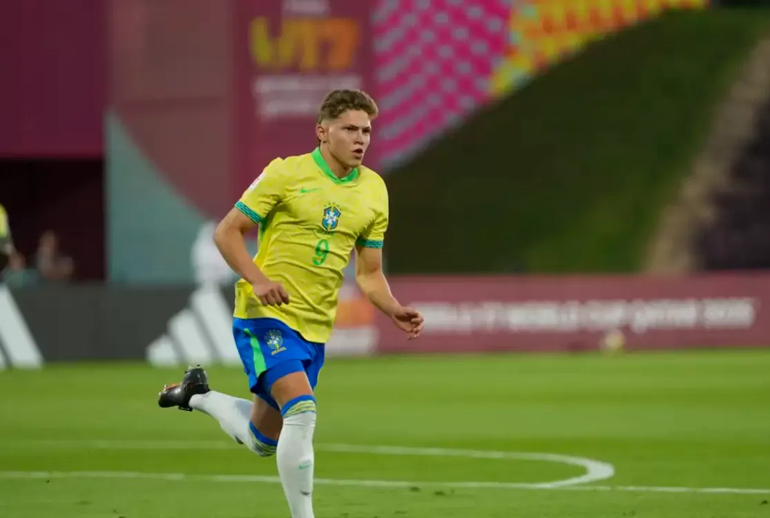 Brasil vence Marrocos com gol nos acréscimos e está na semifinal do Mundial Sub-17