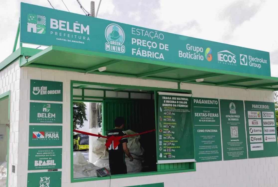 Saiba como funciona a troca de materiais recicláveis por PIX, em Belém