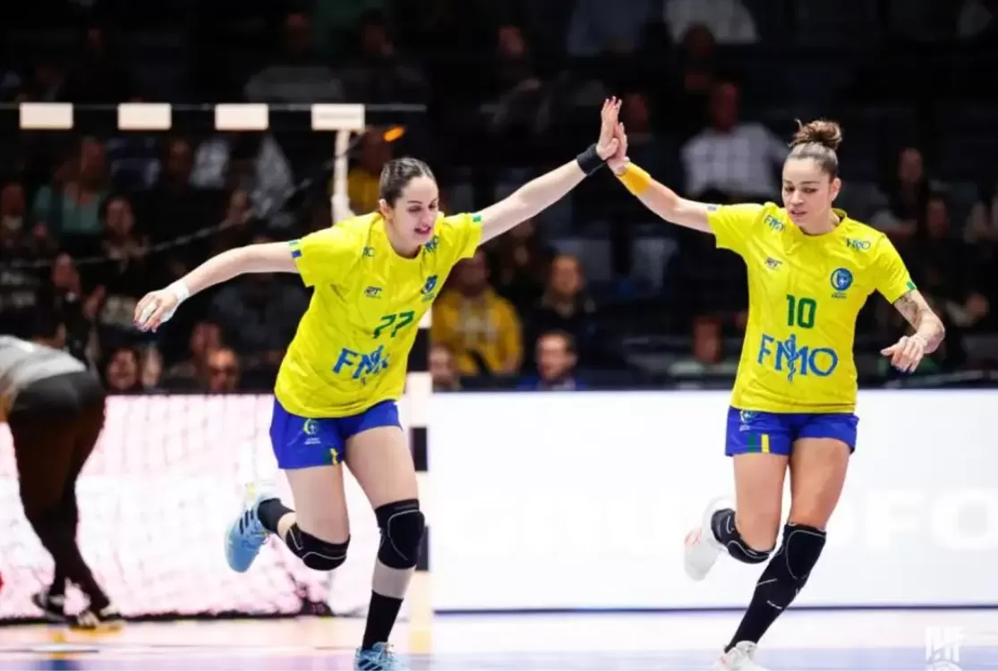 Brasil vence tchecas e vai à 2ª fase do Mundial Feminino de handebol