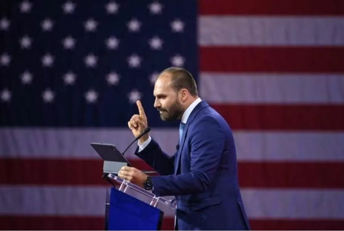 STF publica acórdão que torna Eduardo Bolsonaro réu por coação; veja os próximos passos