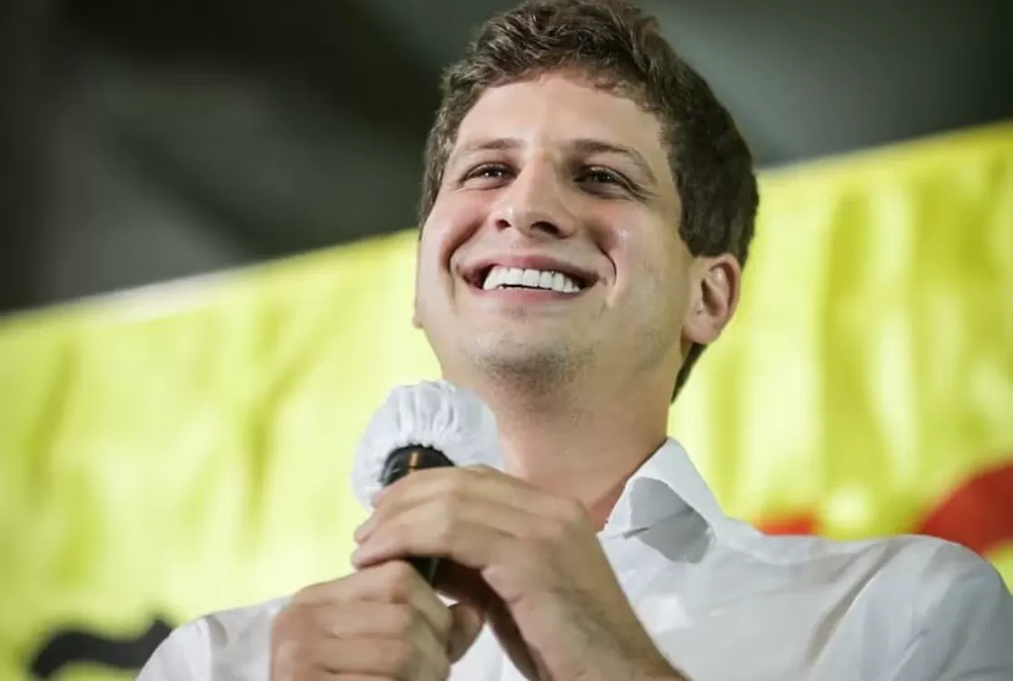 Prefeito do Recife faz filho de procuradora saltar 63º para 1º em concurso de Procurador