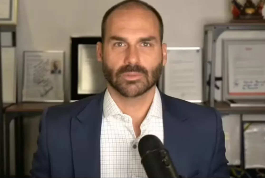 PF determina retorno imediato de Eduardo Bolsonaro ao cargo de policial federal no RJ