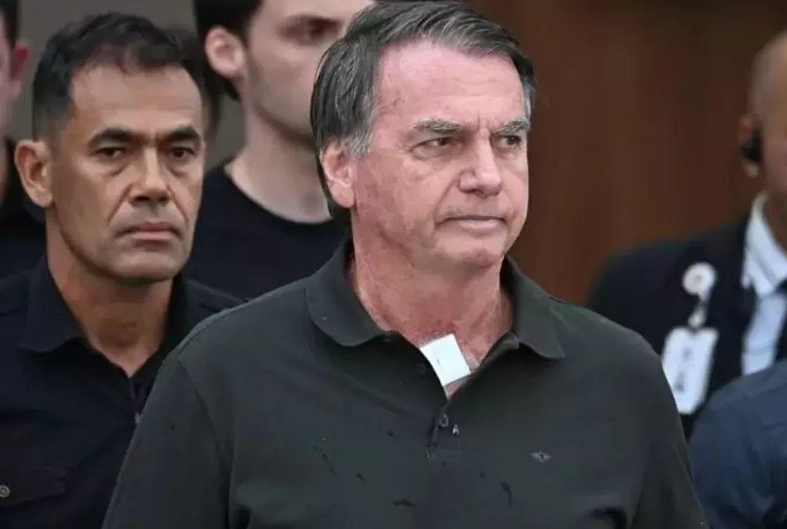 Moraes cita 'campanha fraudulenta' e queixas de familiares para enviar Bolsonaro à Papudinha