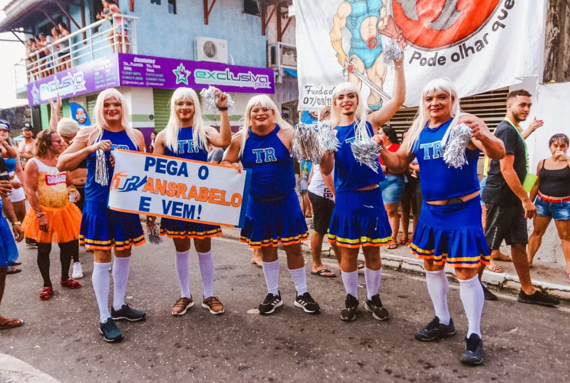 Saúde e prevenção: saiba quais são os riscos de beijos casuais no Carnaval