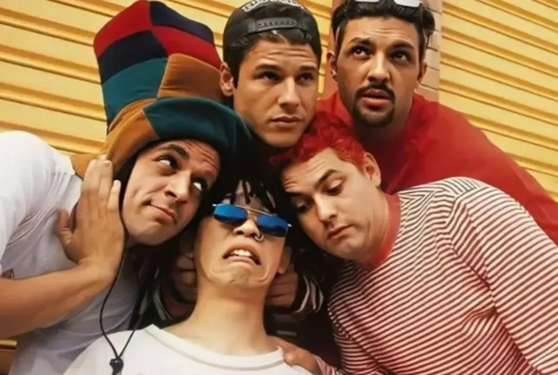 Corpos dos cinco Mamonas Assassinas serão exumados 30 anos após acidente