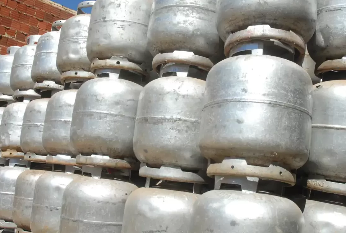 Gás do Povo: entrega gratuita de botijão começa nesta segunda, 23, em todo o país