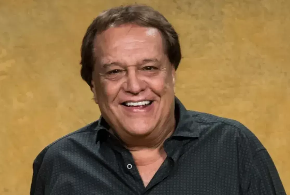 Morre Dennis Carvalho, diretor de 'Vale Tudo' e 'Dancin Days', aos 78 anos