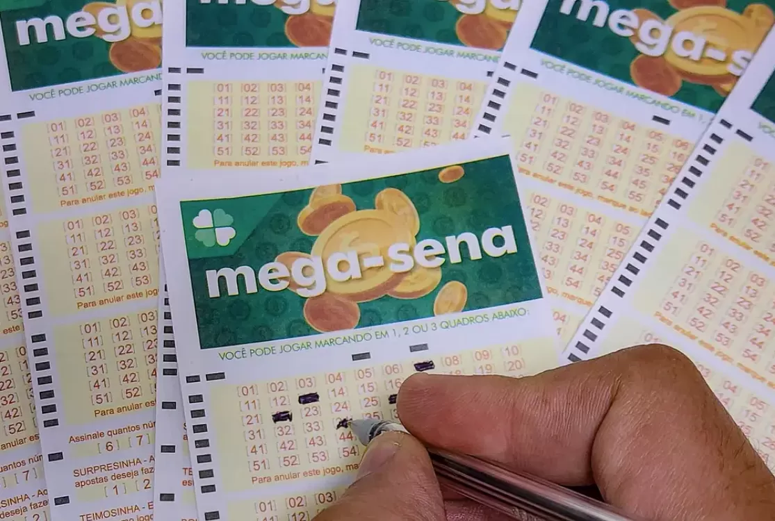 Ninguém acerta as seis dezenas e Mega-Sena acumula com prêmio de R$ 160 milhões