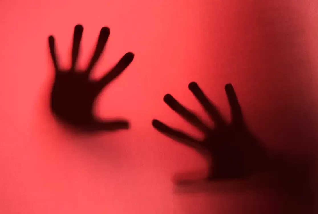 Entenda o que é vicaricídio; projeto de lei endurece pena para o crime contra mulheres