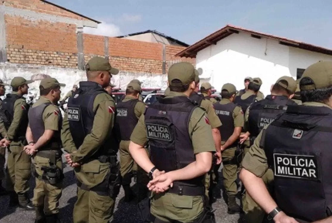 Decreto de Helder afasta oficial da PM por possível violação ao dever e à honra