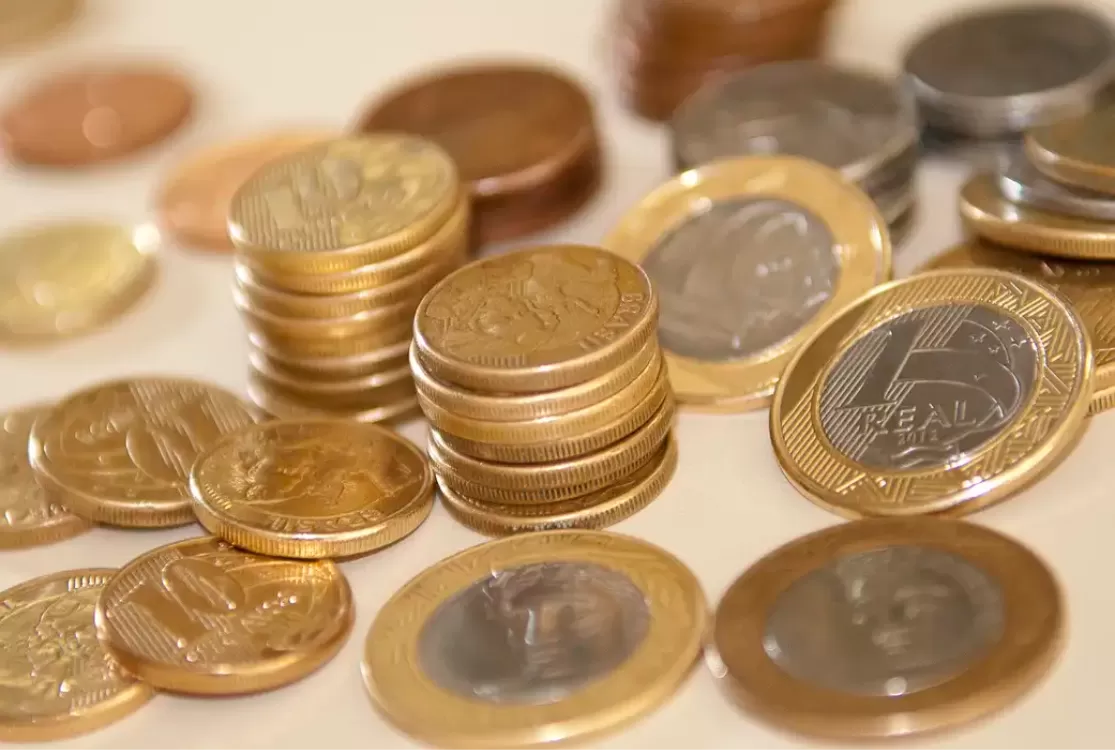 O risco de colapso fiscal no Brasil em 2027 é real, apontam especialistas e instituições