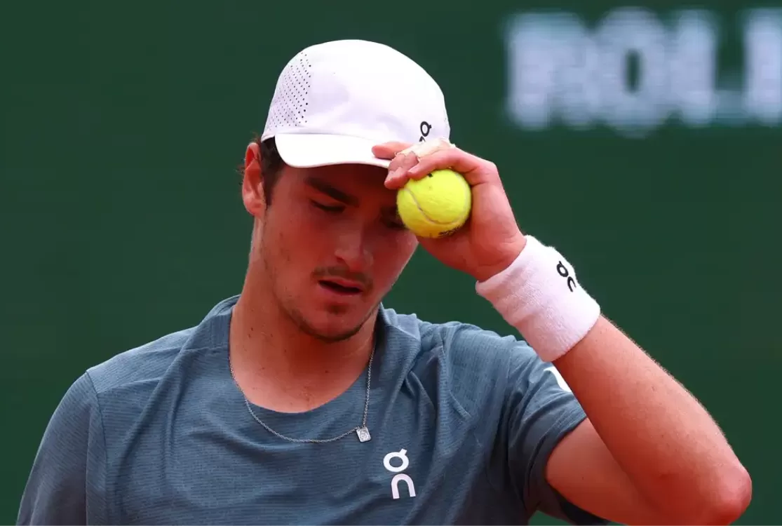 Brasileiro João Fonseca cai nas quartas de Mônaco para Zverev, número 3 do mundo