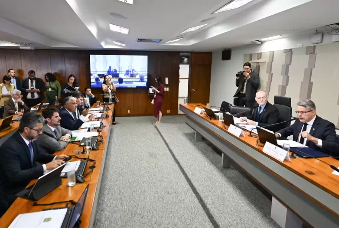 CPI do Crime Organizado pede indiciamento de Moraes, Toffoli, Gilmar e Gonet