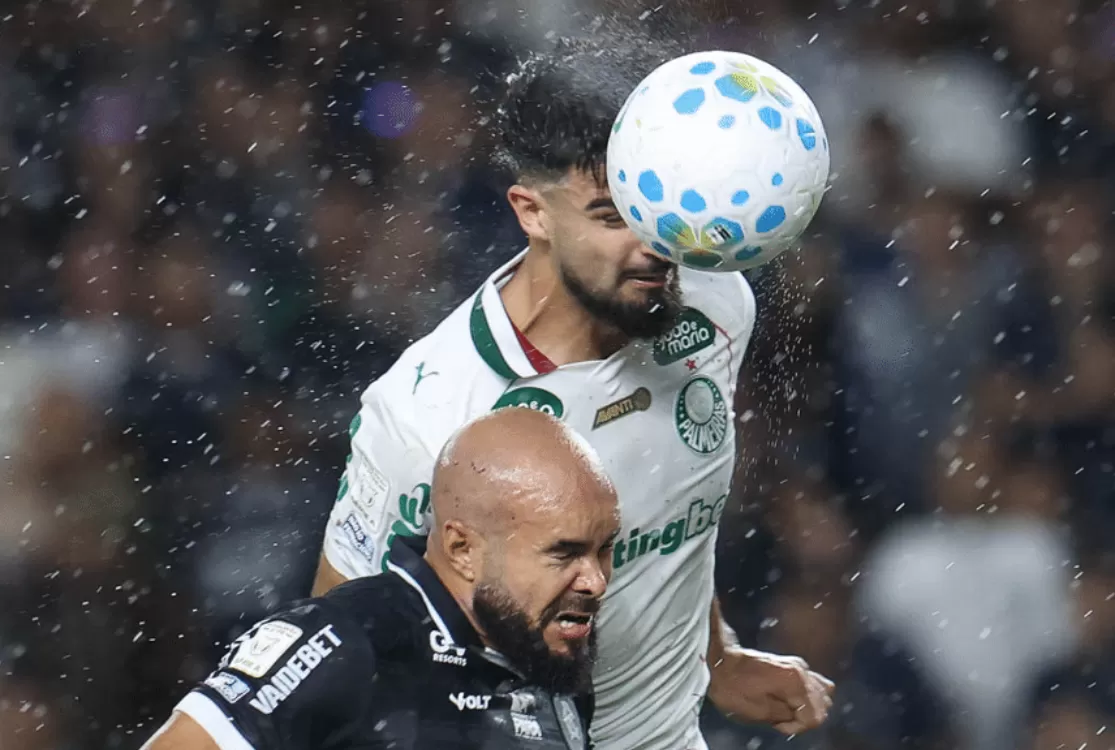 Sob muita chuva e com um a menos, Remo empata com o líder Palmeias, no Mangueirão