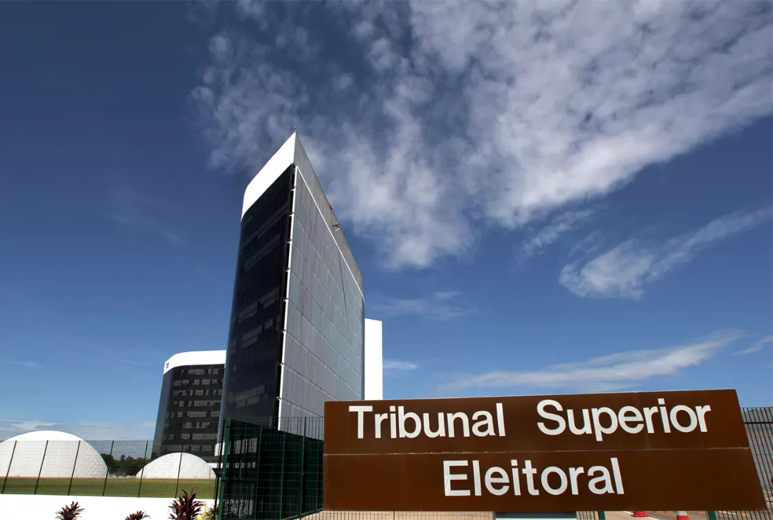 Corrida eleitoral já movimenta cerca de R$ 40 milhões em pesquisas no Brasil