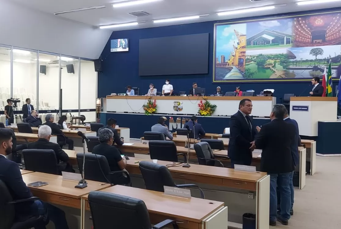 CMB aprova lei que 'alivia' condenações da Prefeitura a 10 salários mínimos