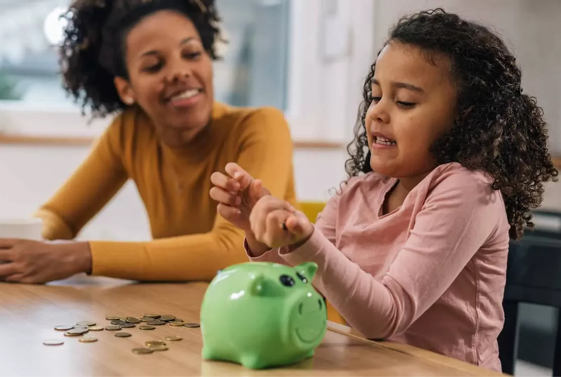 Educação financeira desde cedo é chave para autonomia das novas gerações