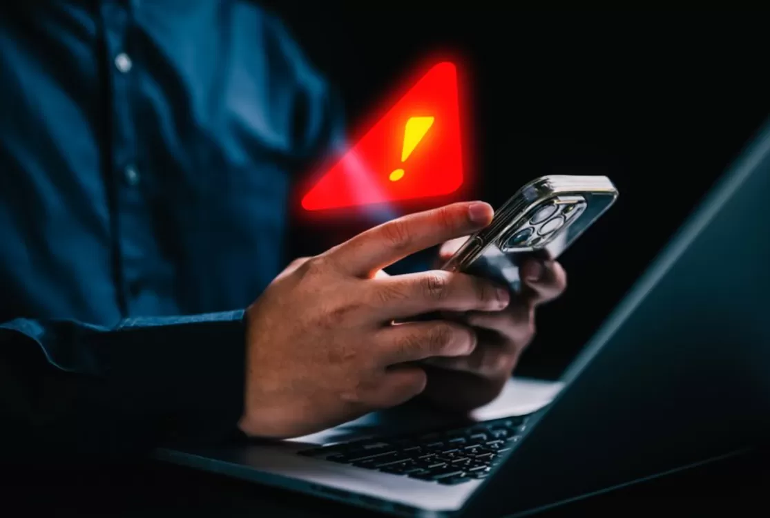 Crescimento de anúncios gerados por IA levanta atenção para golpes virtuais