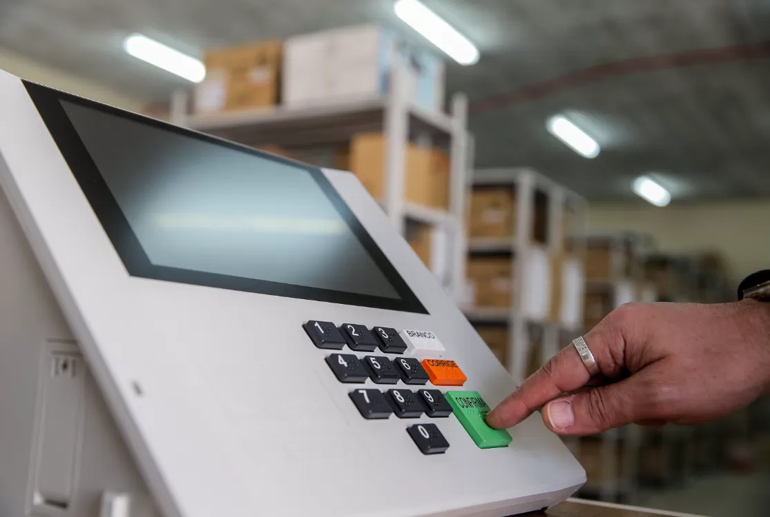 Brasil nega visto a oficiais dos EUA que pretendiam questionar urnas eleitorais