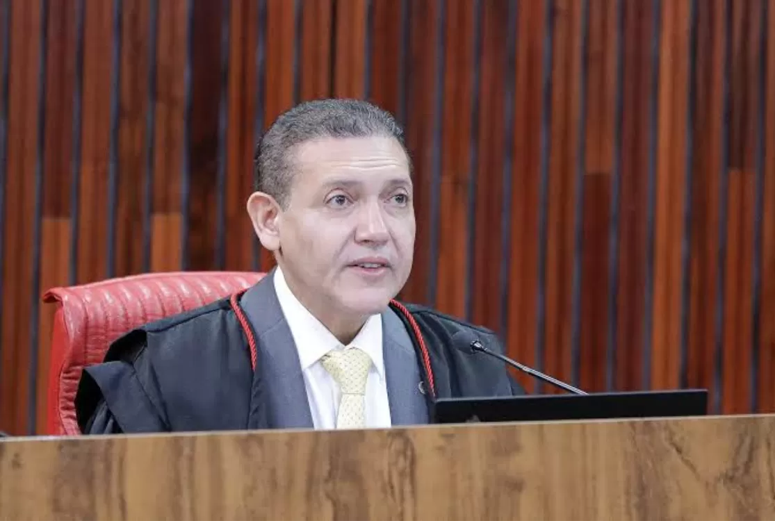 Vazamento de gás provoca incêndio na casa do ministro Nunes Marques, em Brasília