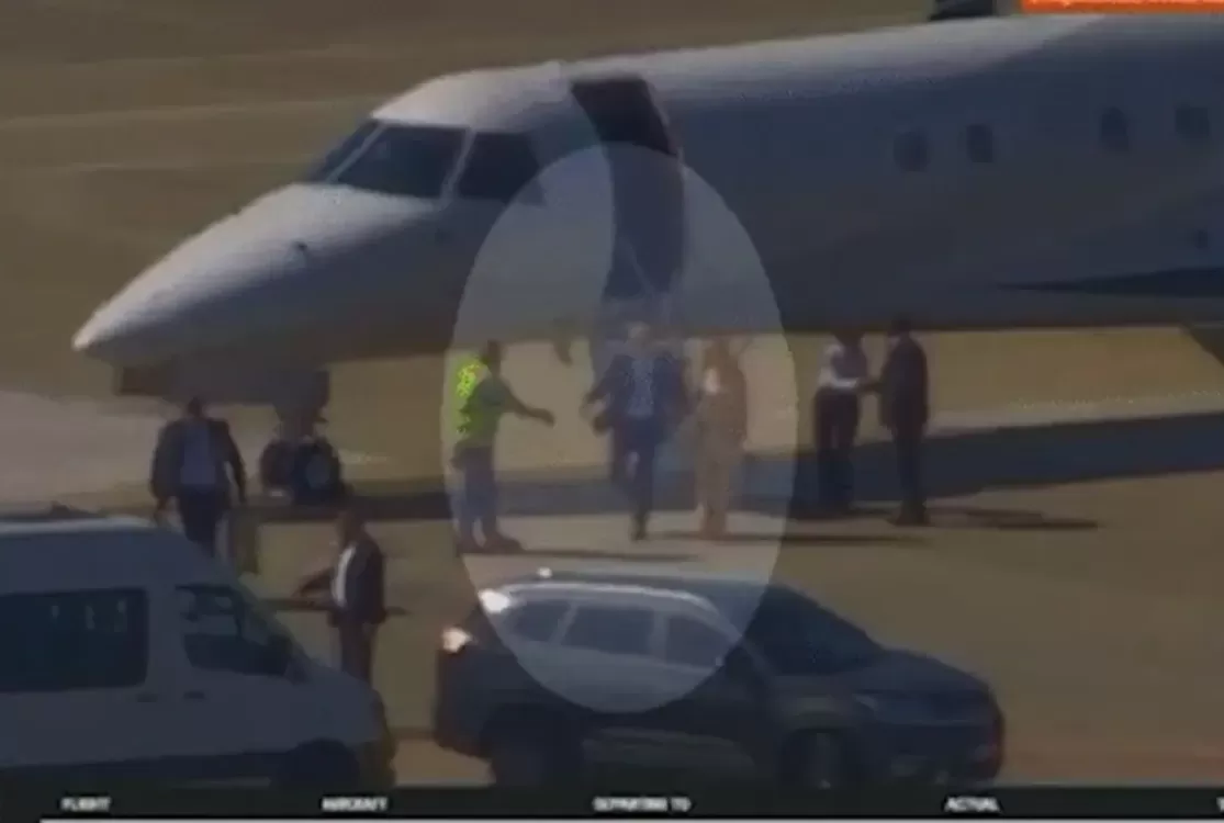 Vídeo contradiz Moraes, que disse em março 'jamais' ter voado em jato de Vorcaro