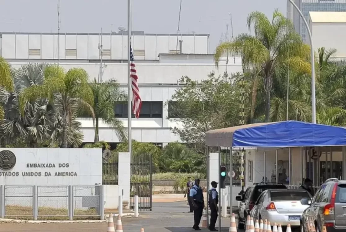PF faz operação para apurar suspeita de plano contra segurança da Embaixada dos EUA