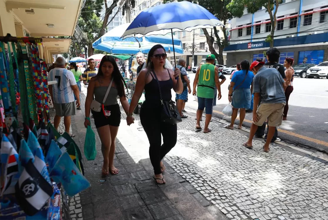 Prefeitura de Belém faz alerta para calor de até 43°C no Círio; cenário é dramático.